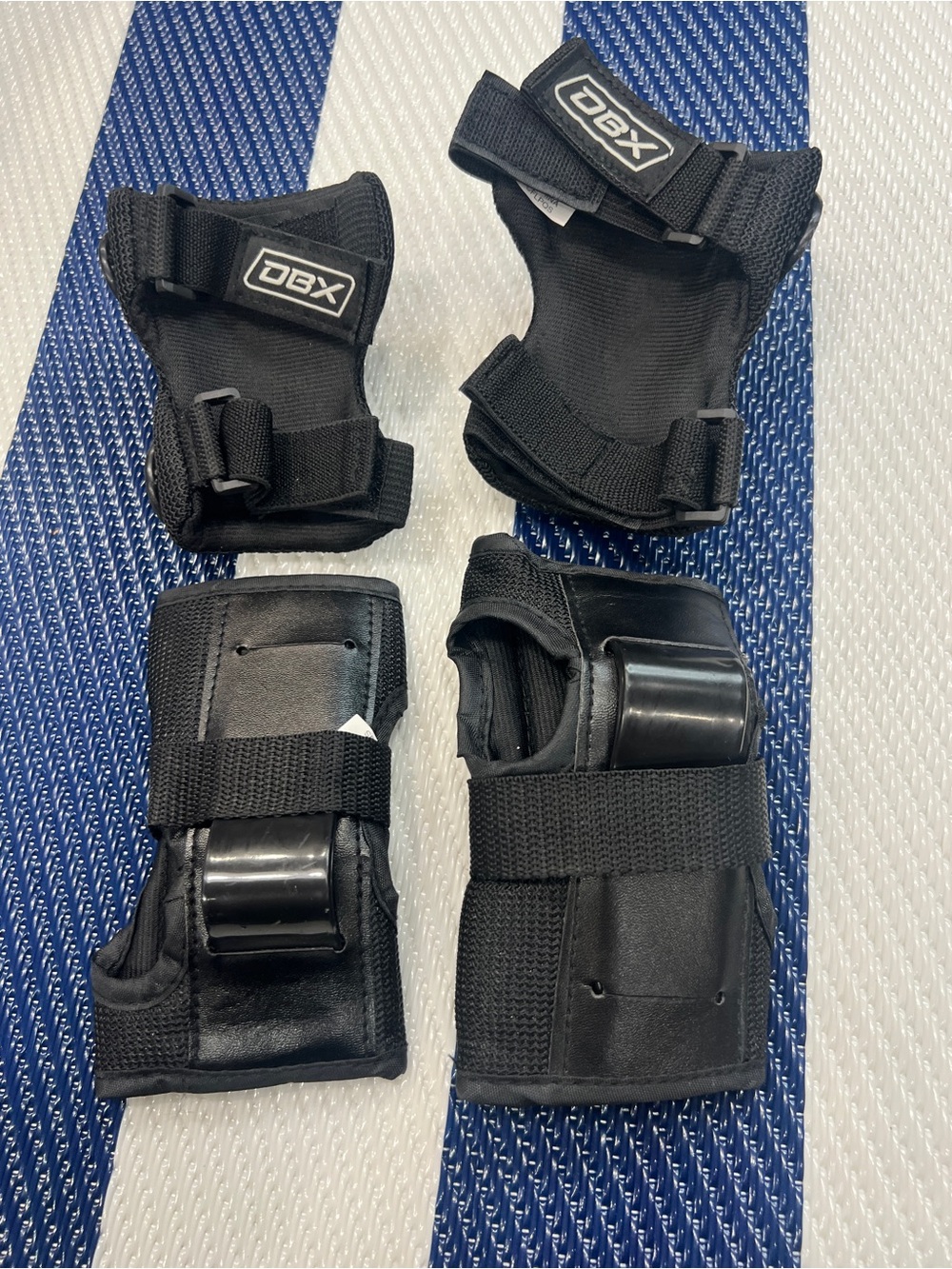 DBX Adjustable Wrist Guards Protective Gear Black Kid Size